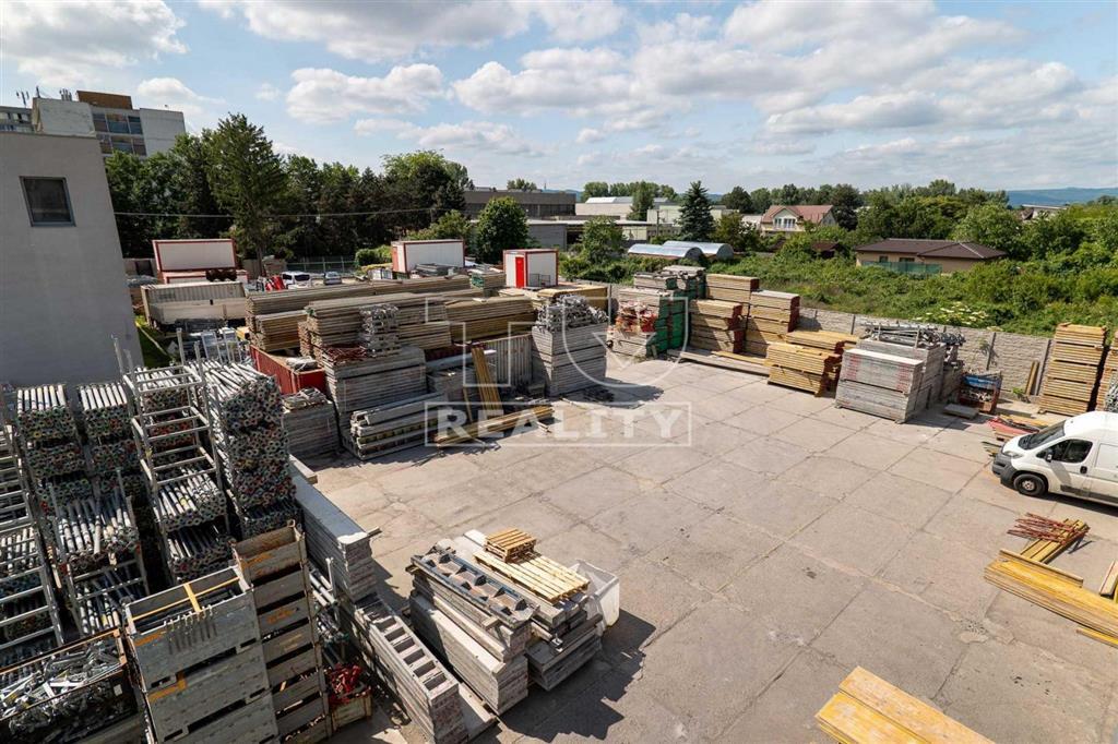 TUreality ponúka na predaj Priemyselný areál s veľkým... - 12