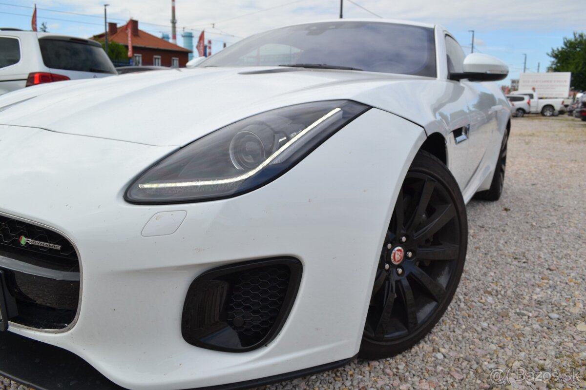 Jaguar F-Type Coupe P300 R-Dymanic - 12