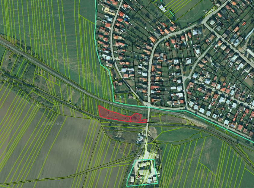 Spišské Vlachy 2.700 m2 pozemok na výstavbu RD - 12