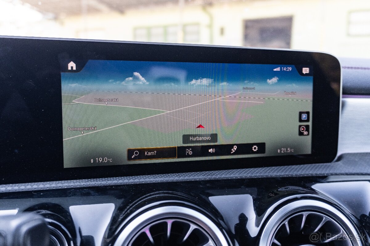 Mercedes-Benz CLA 180 AMG Line 2019 - 12