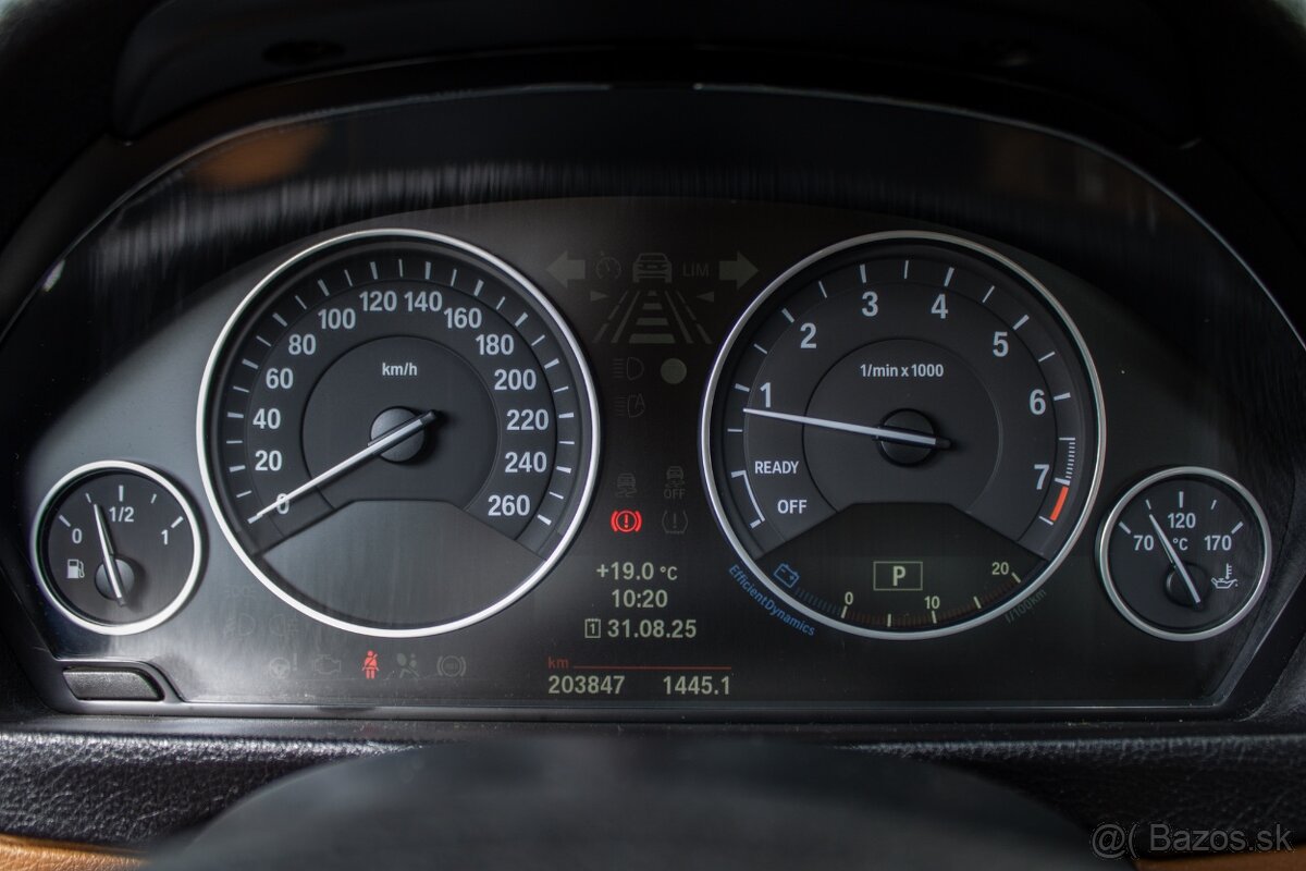 BMW 328i F30 Luxury Line - 12