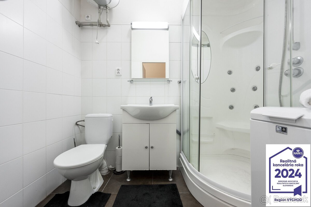 2 izbový byt v centre mesta v historickom objekte, Košice, H - 12