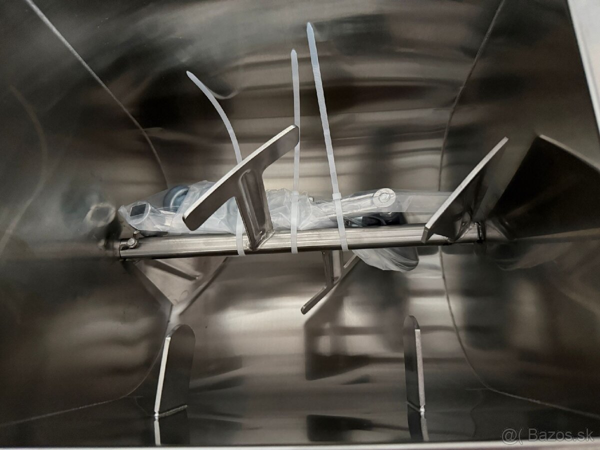 Rucna miesacka masa na klobasy 20L 10kg - 12