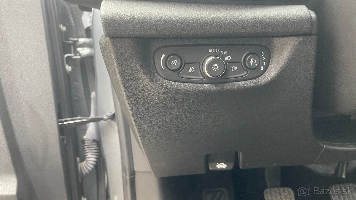 OPEL INSIGNIA Sports Tourer 1.5 CDTI 90kW M6 - 12