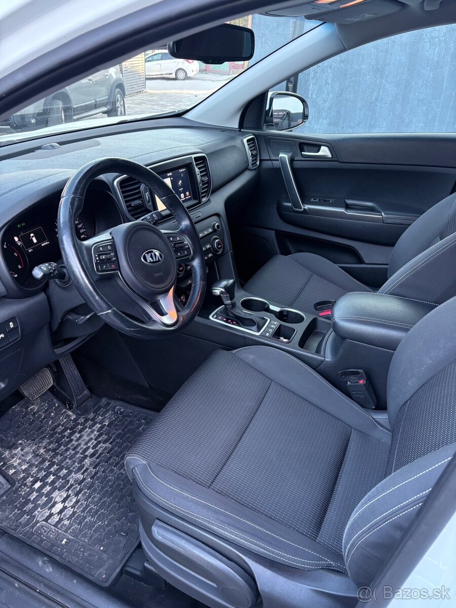 KIA Sportage - 12