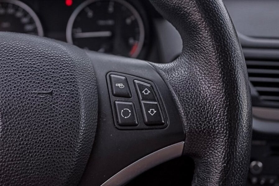 BMW X1 r.2010 , 110kw 4x4 - 12