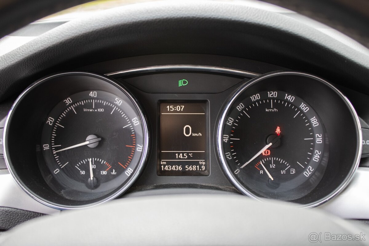 Škoda Superb Combi 1.8 TSI Ambition - 12