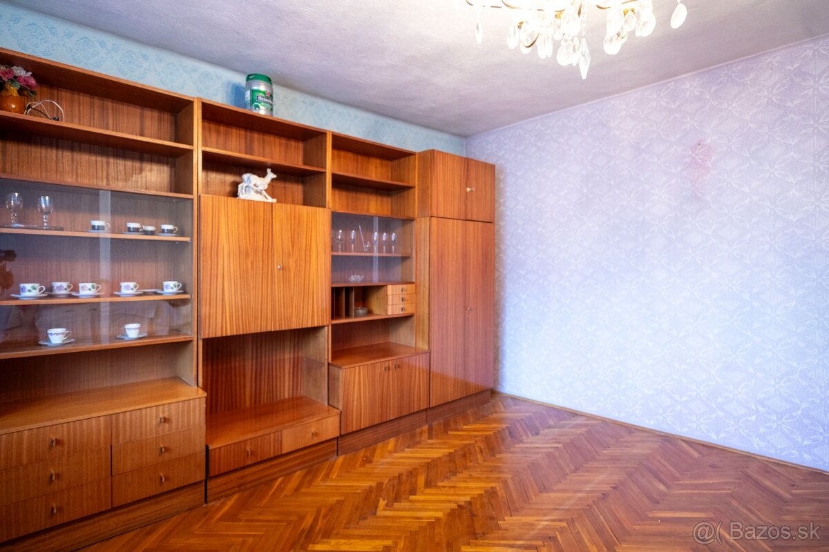 Viacgeneračný dom, dom s podnikaním, ZV Sekier - 12