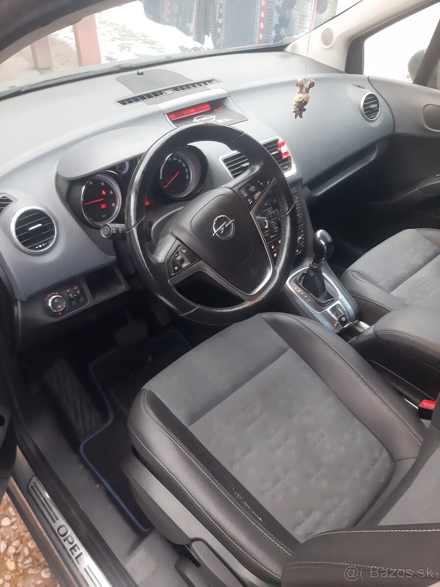 Opel Meriva b 2010 - 12