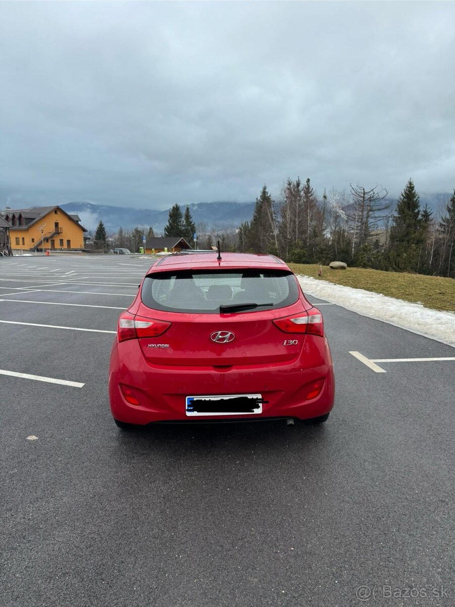 Hyundai i30 Hatchback 1.6 MPI Benzín, 88kW - 12