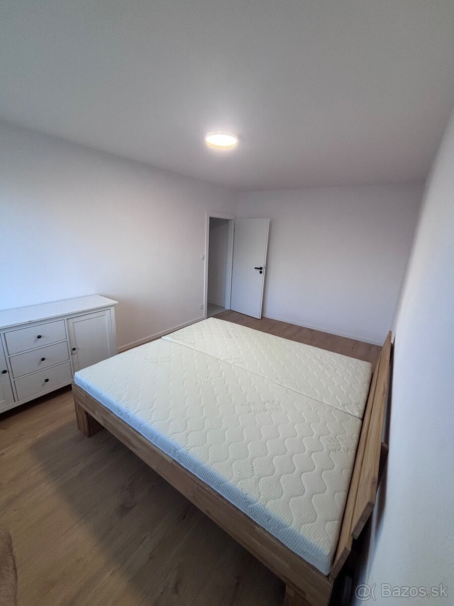 Prenájom 2izbový byt Podhradová - 12