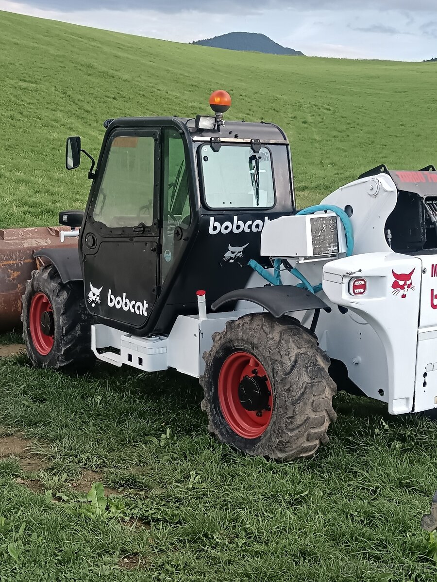 Bobcat T3571 teleskopický-čelný nakladač - 12