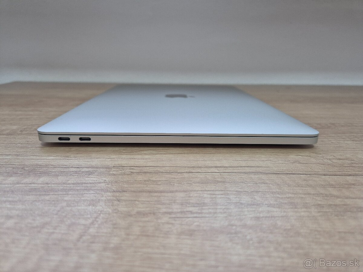 MacBook Pro (13-inch, late 2016, Two Thunderbolt 3 ports) - 12