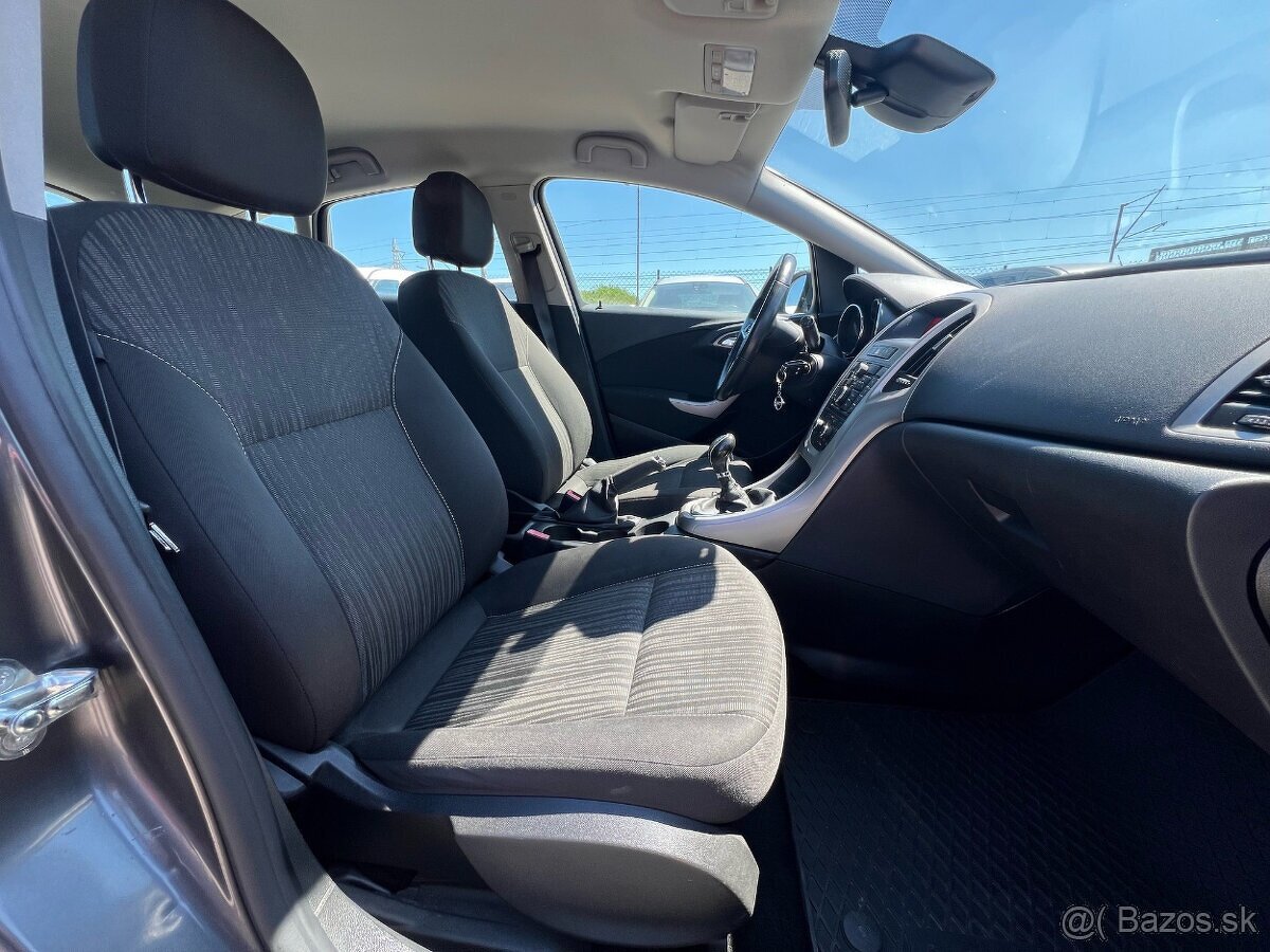 Opel Astra 1.6 benzín, 85kW, MT/5, rok:04.2012. - 12