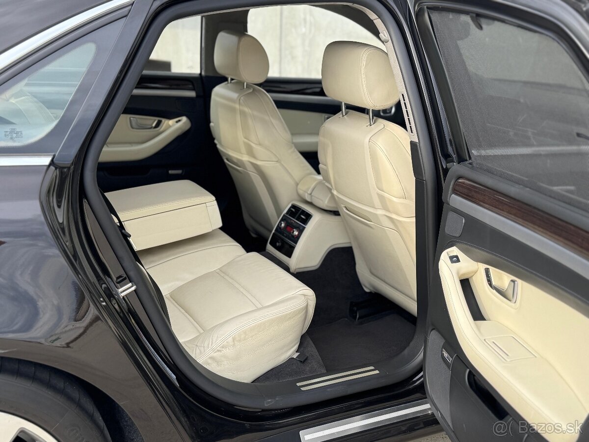 Audi A8 6.0 W12 - 12