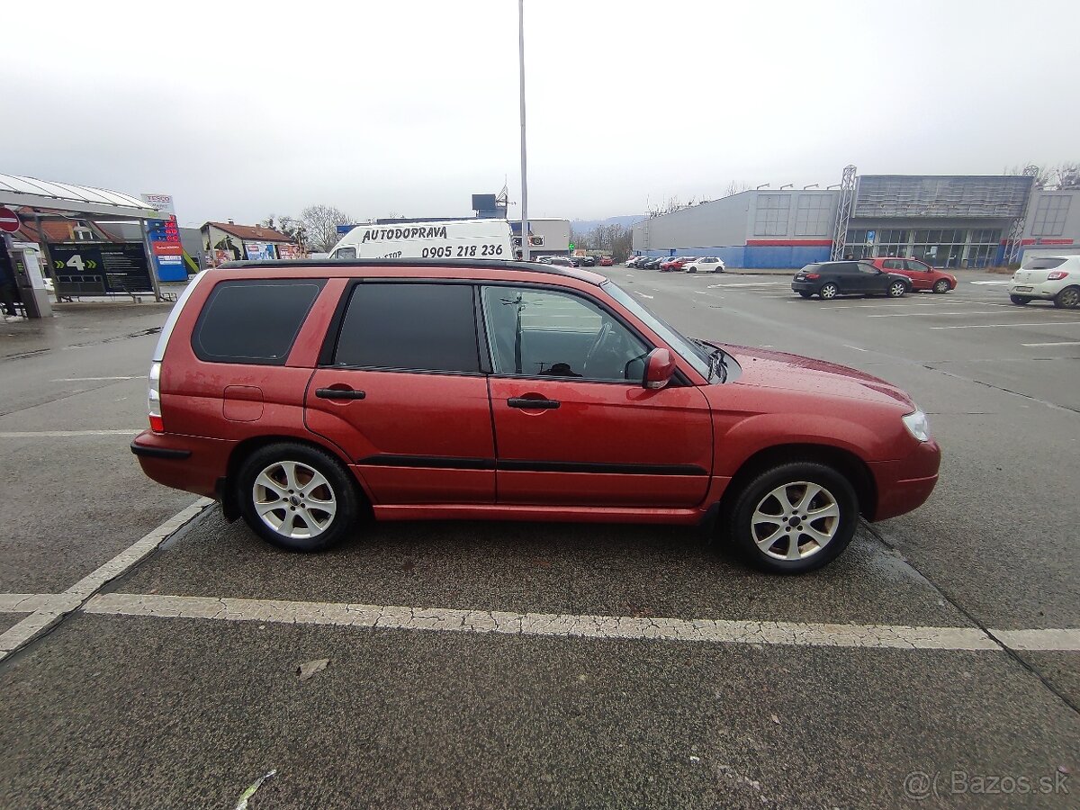 Subaru Forester 2,0 benzín - 12