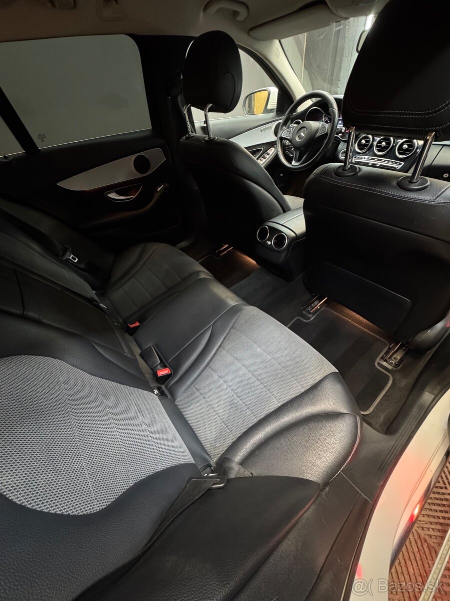 Mercedes-Benz C220d 4MATIC - 12
