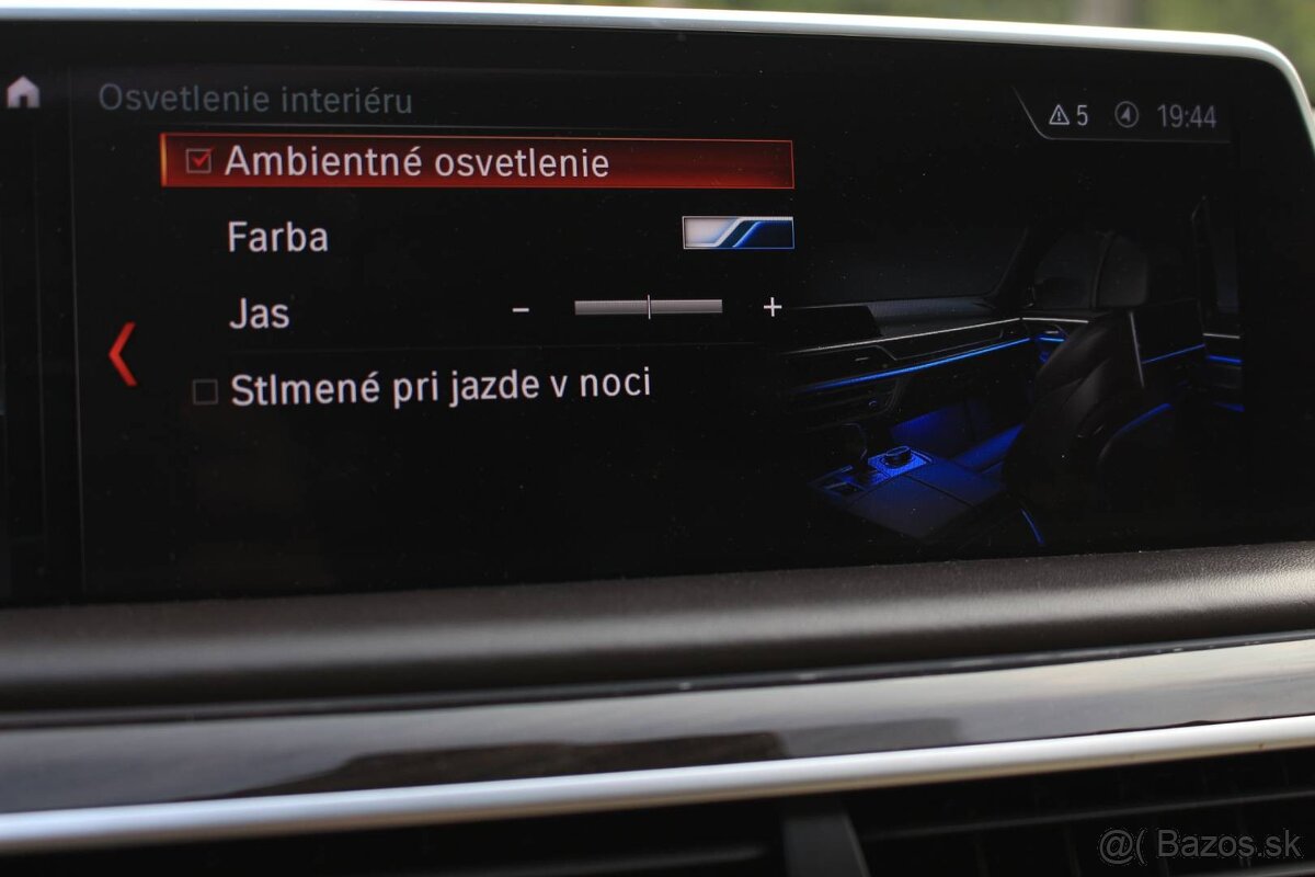 BMW Rad 7 730d xDrive A/T - 12