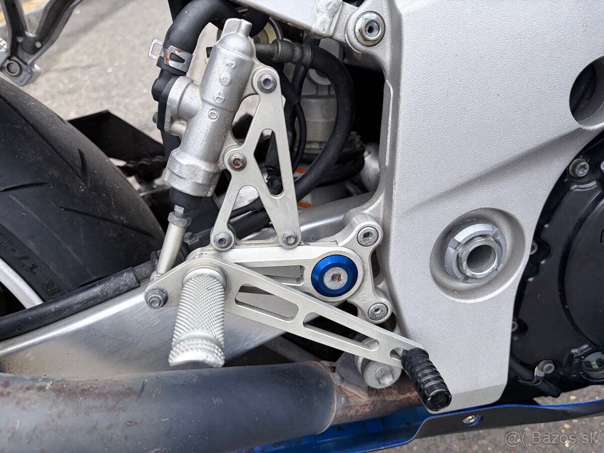 Suzuki Gsx-r k1 600 - 12