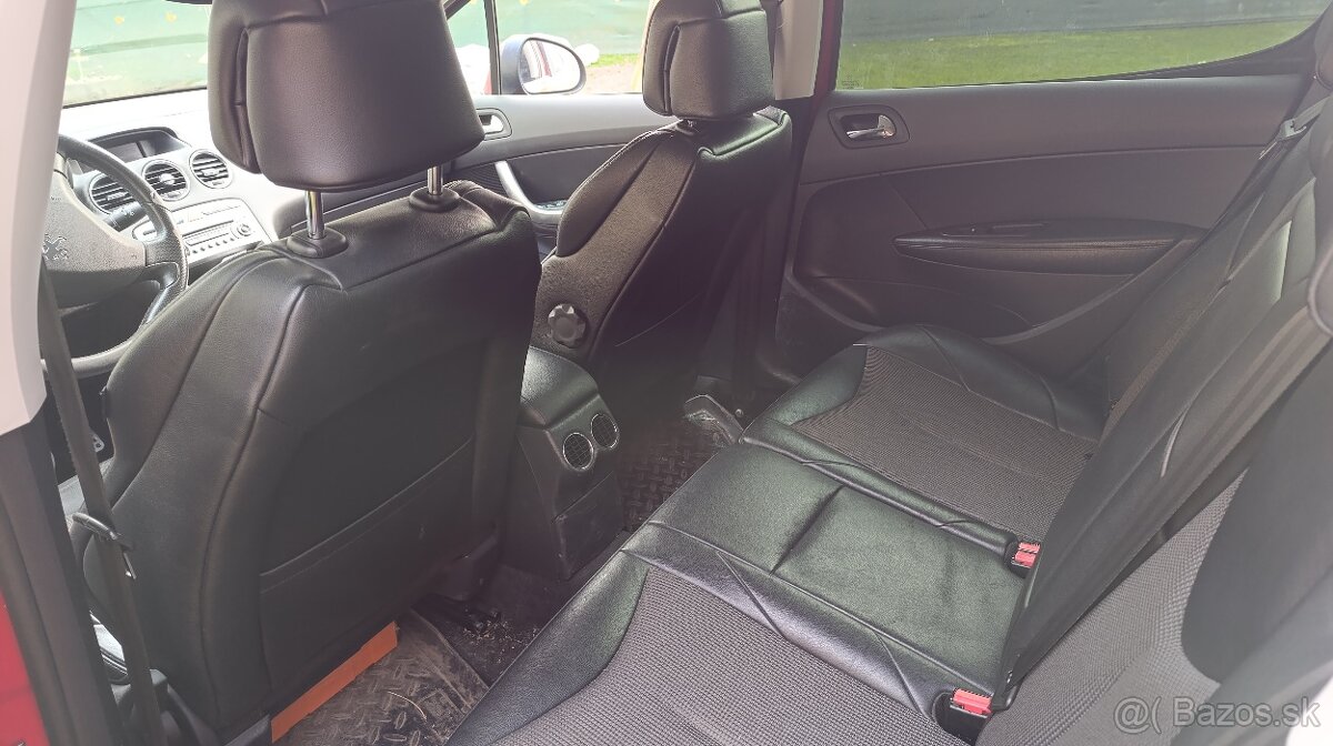 Peugeot 308GT, 2009, 175koní - 12