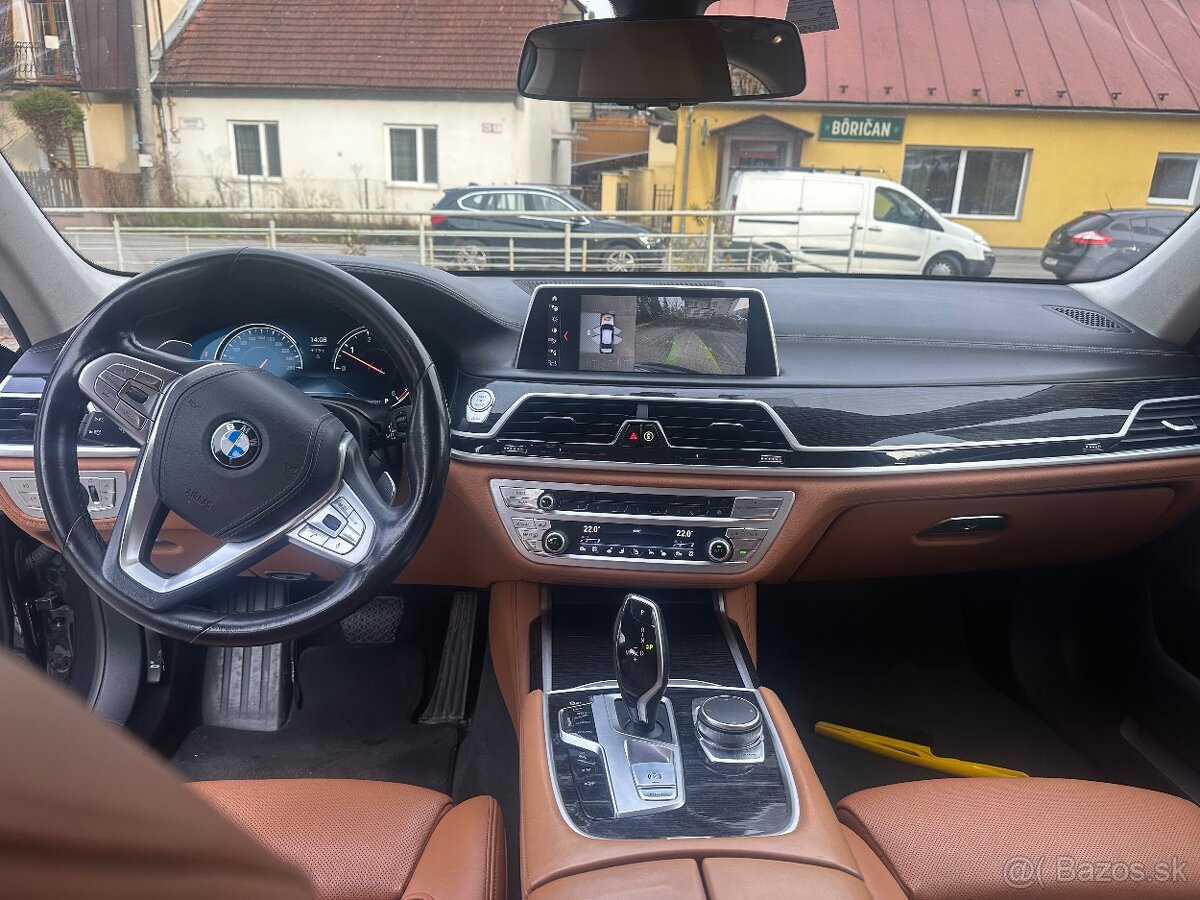 BMW 750 LXd - 12