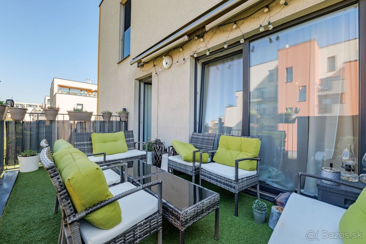 ZELENÁ STRÁŇ - PRIESTRANNÝ 4 IZBOVÝ BYT, 3 TERASY, 2 GARÁŽOV - 12