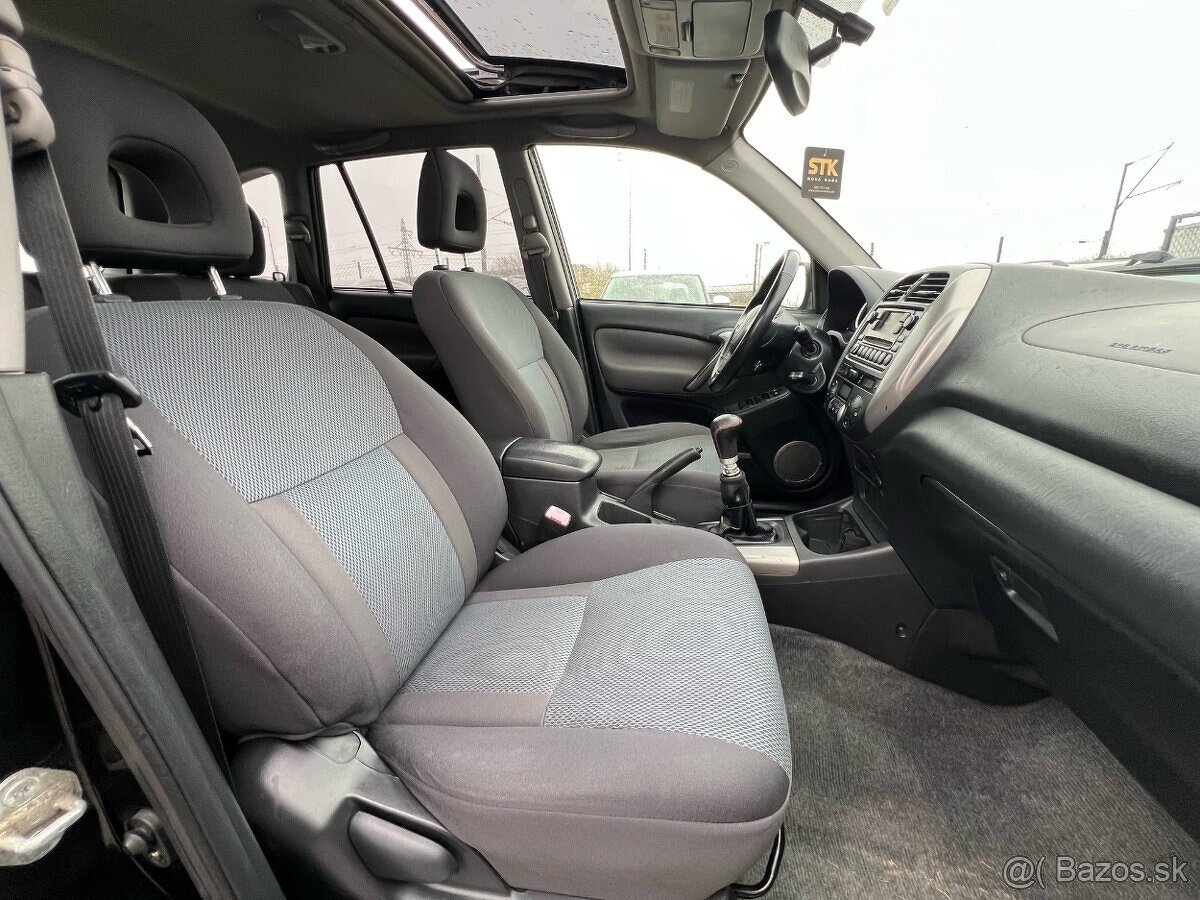 Toyota RAV4 2,0D nafta, 85kW, MT5, rok:02.2006. - 12