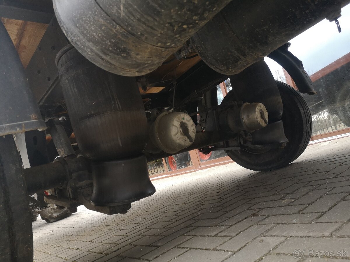 Nákladný príves - 12