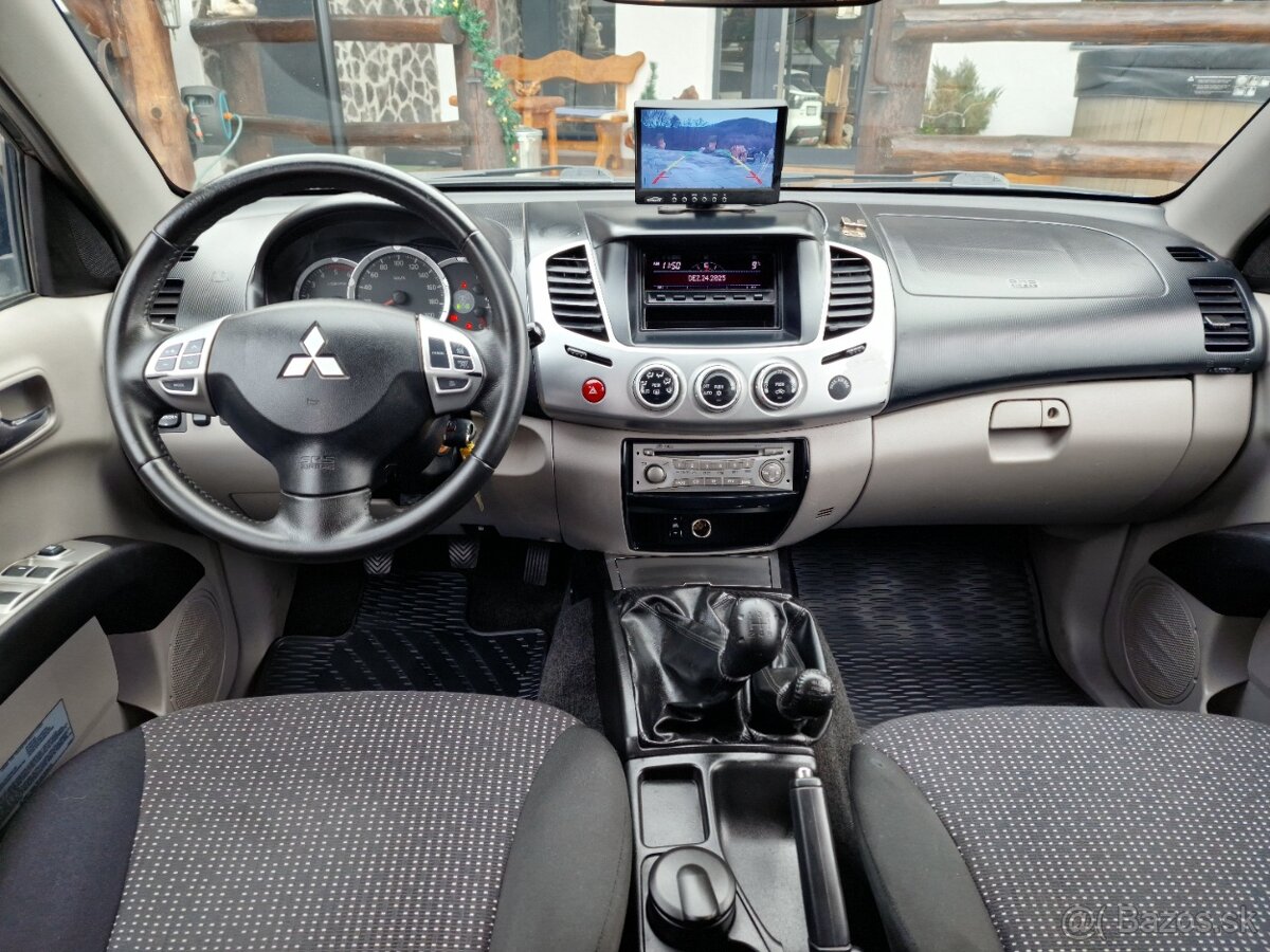 Mitsubishi L200 2.5 DI-D 4X4 SUPER SELECT+UZÁVIERKA TOP STAV - 12