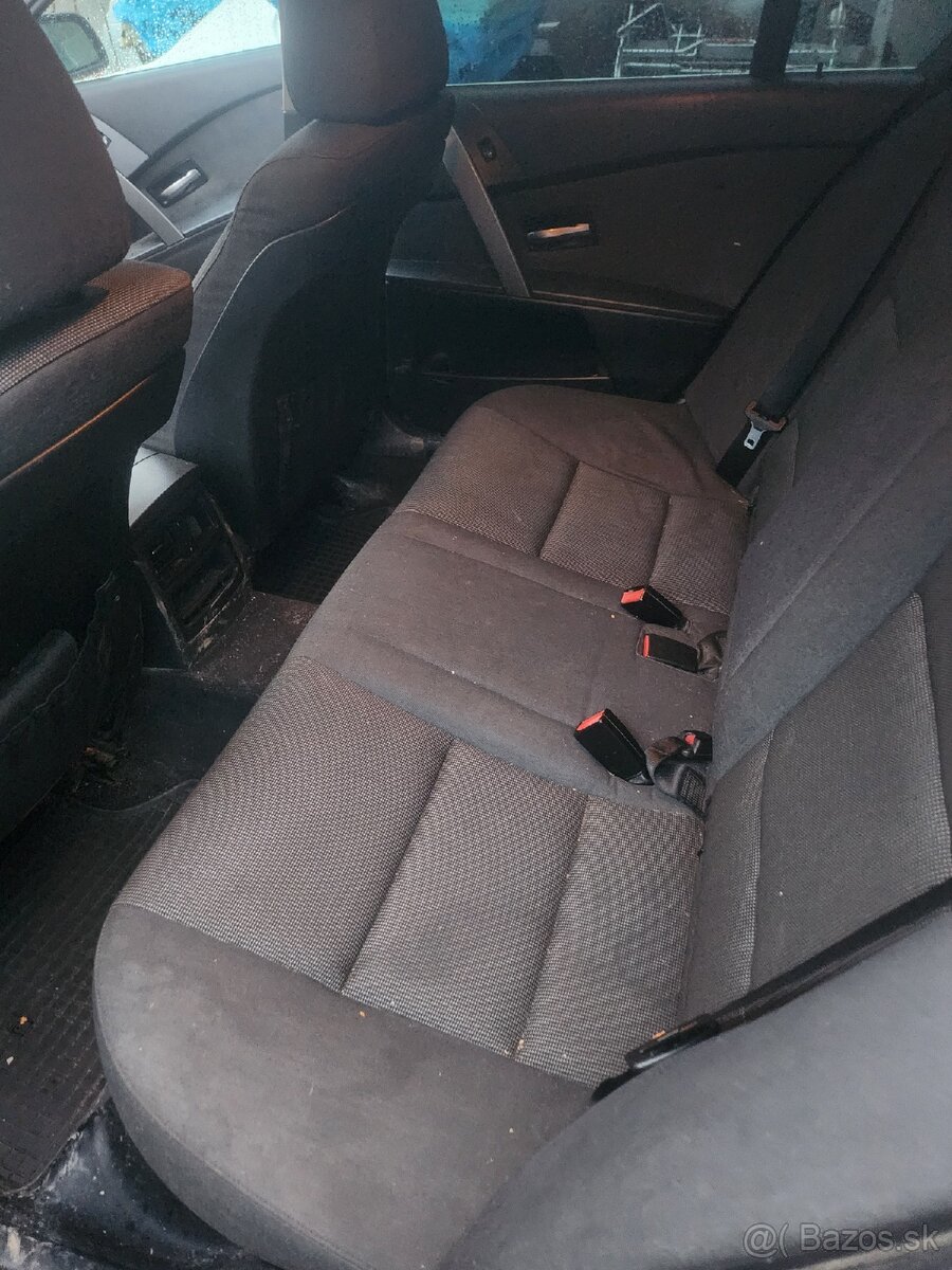 Predám BMW 525 .E60. 130 kW 2500 cm³ - 12
