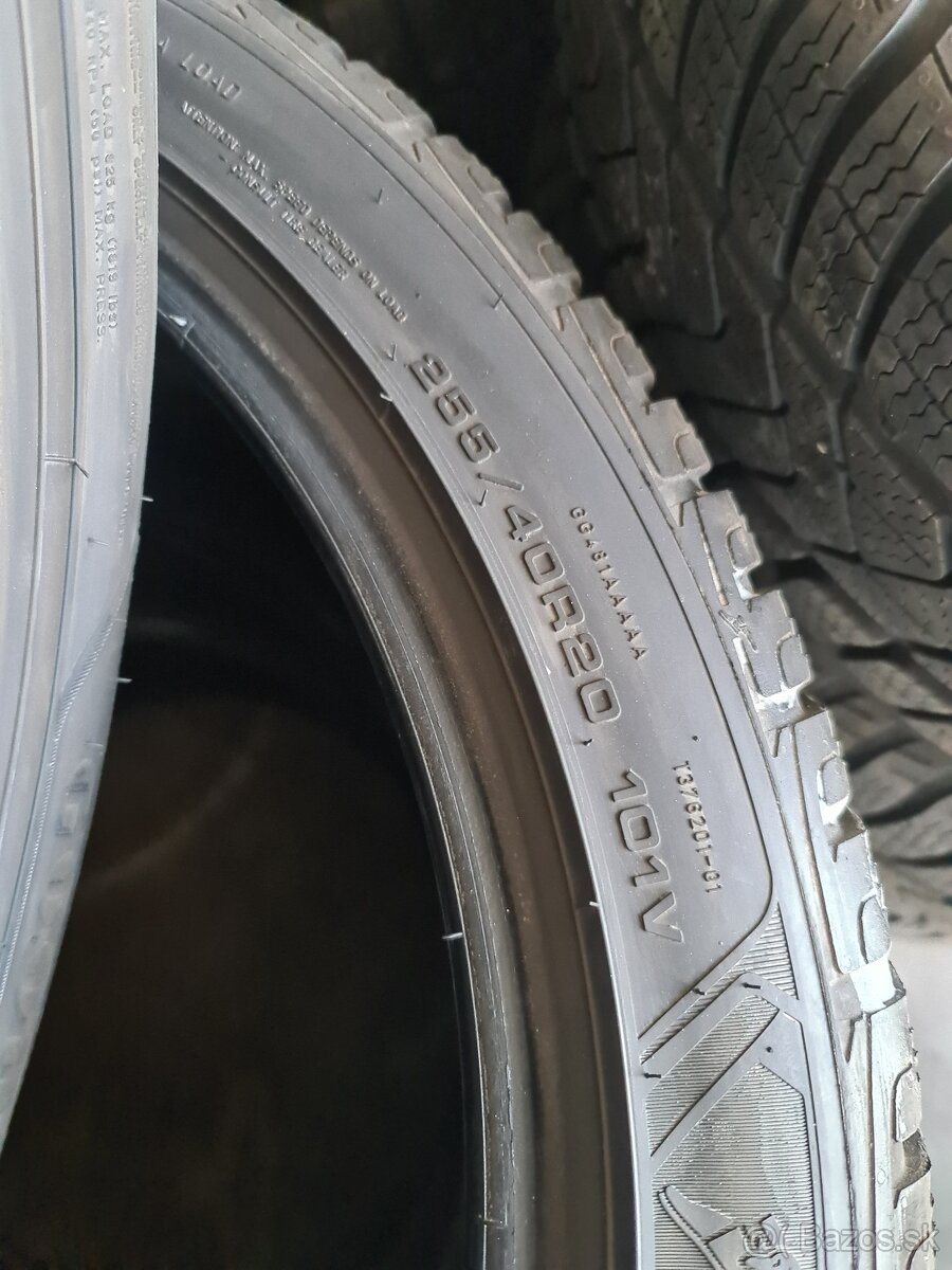 ZIMNE PNEUMATIKY 255/40 R20 - 12