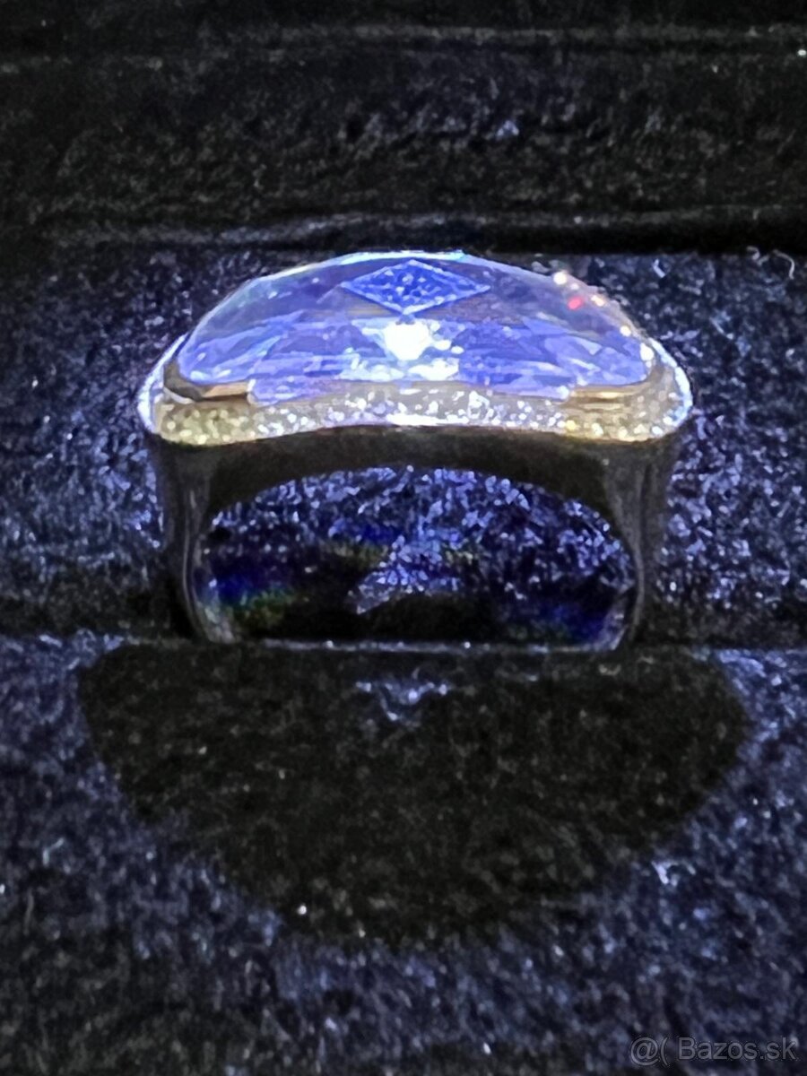 Zlatý dámsky prsteň - prstene - 12