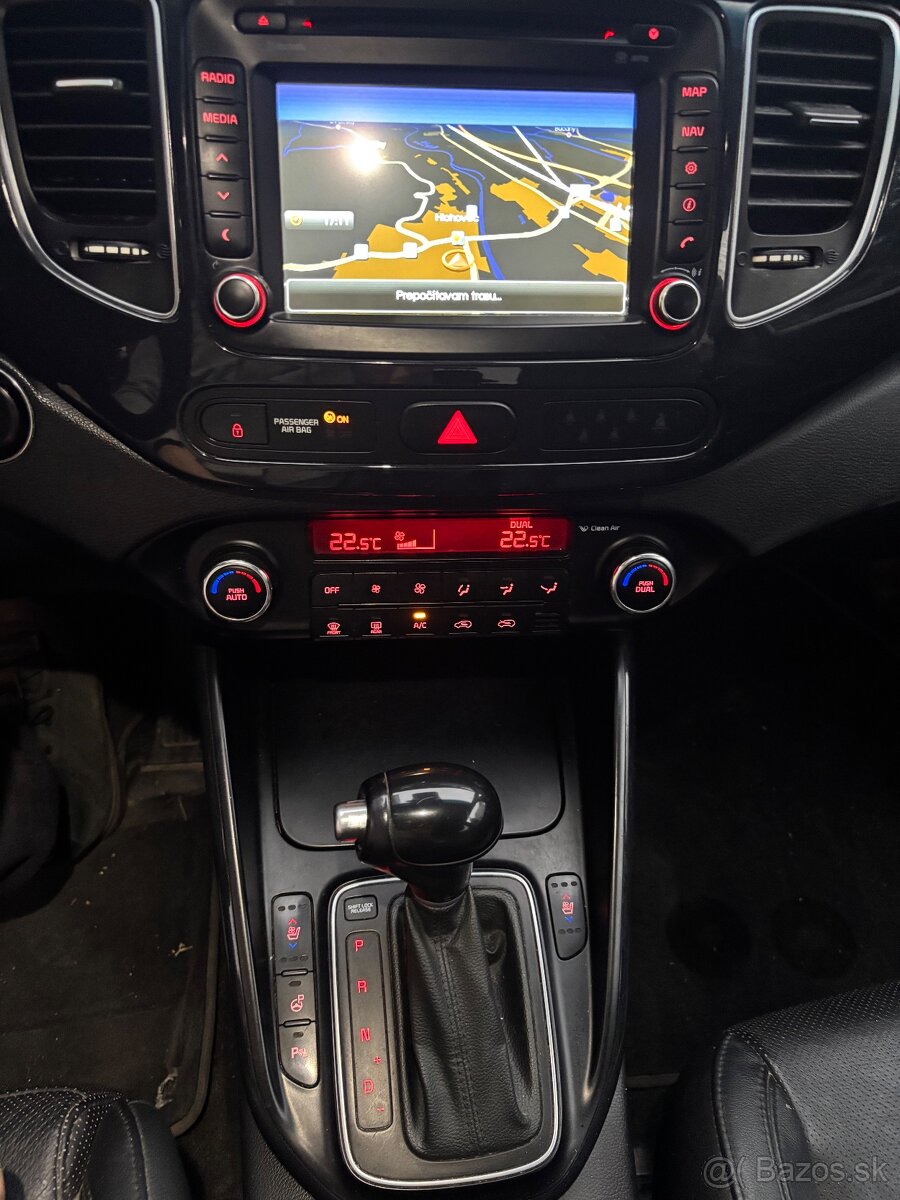 KIA Carens 1,7 CRDI 100kw AT, panoráma Full výbava - 12