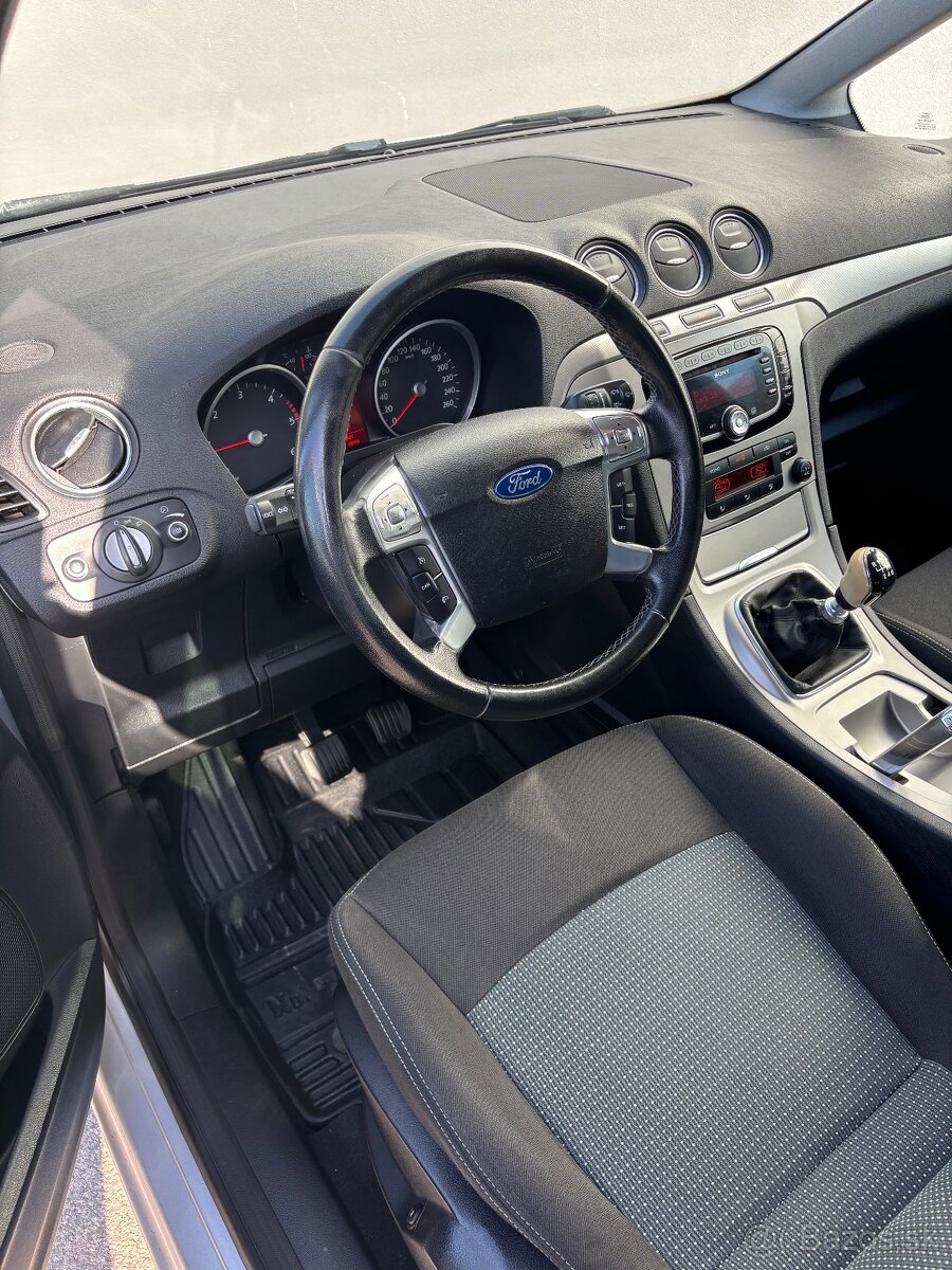 Ford Galaxy 2.0 TDCi - 12