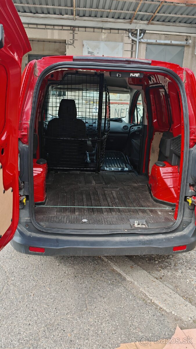 Ford Tranzit Courier - 12