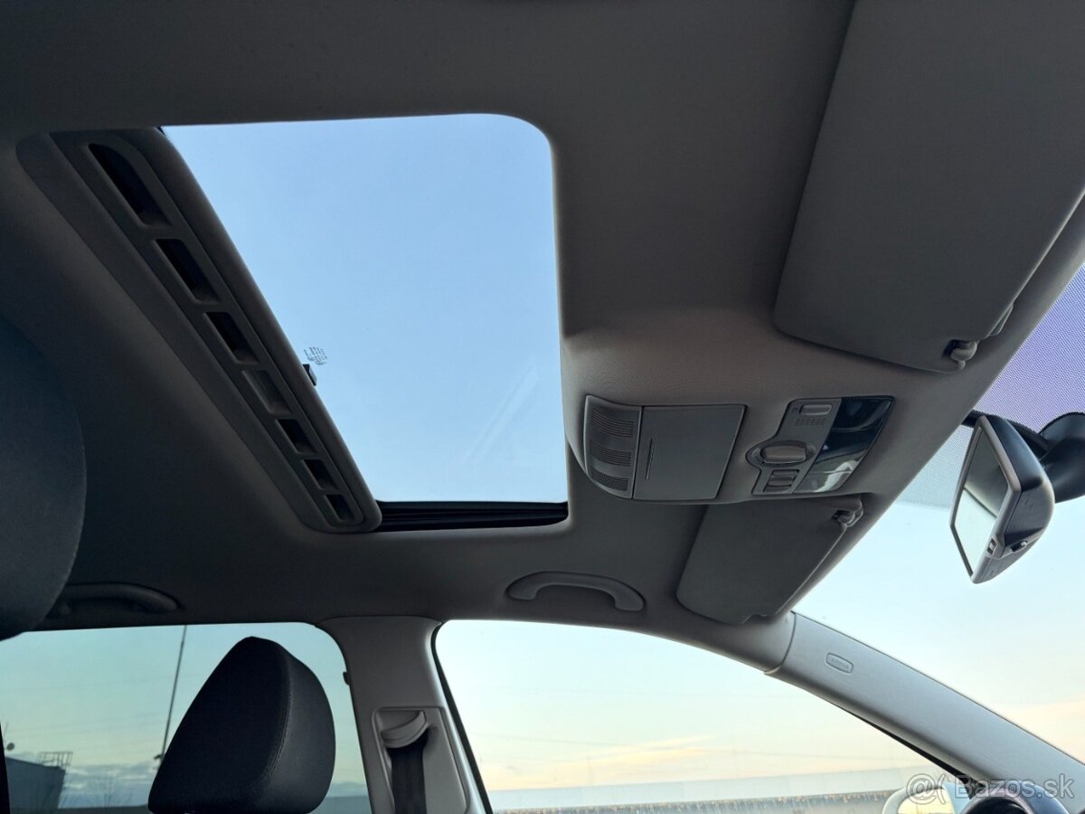 Škoda Octavia Scout 2.0 TDi 4x4 ČR NAVI - 12