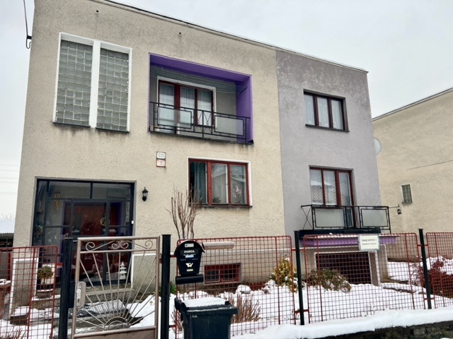 Dvojpodlažný RD na predaj v kľudnej lokalite Stráne - 12