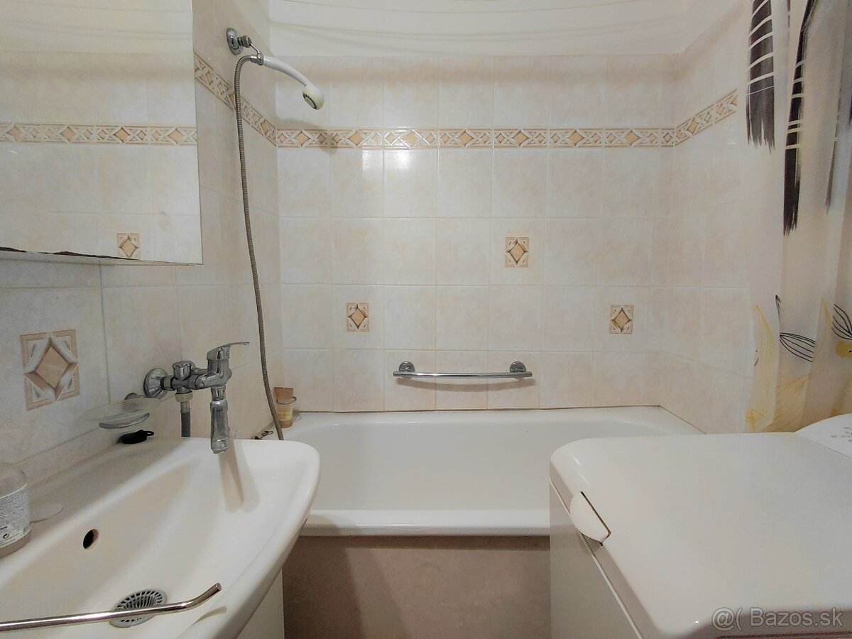 LARES REALITY: Slnečný, teplý 3 izb. byt s balkónom, A. Stod - 12