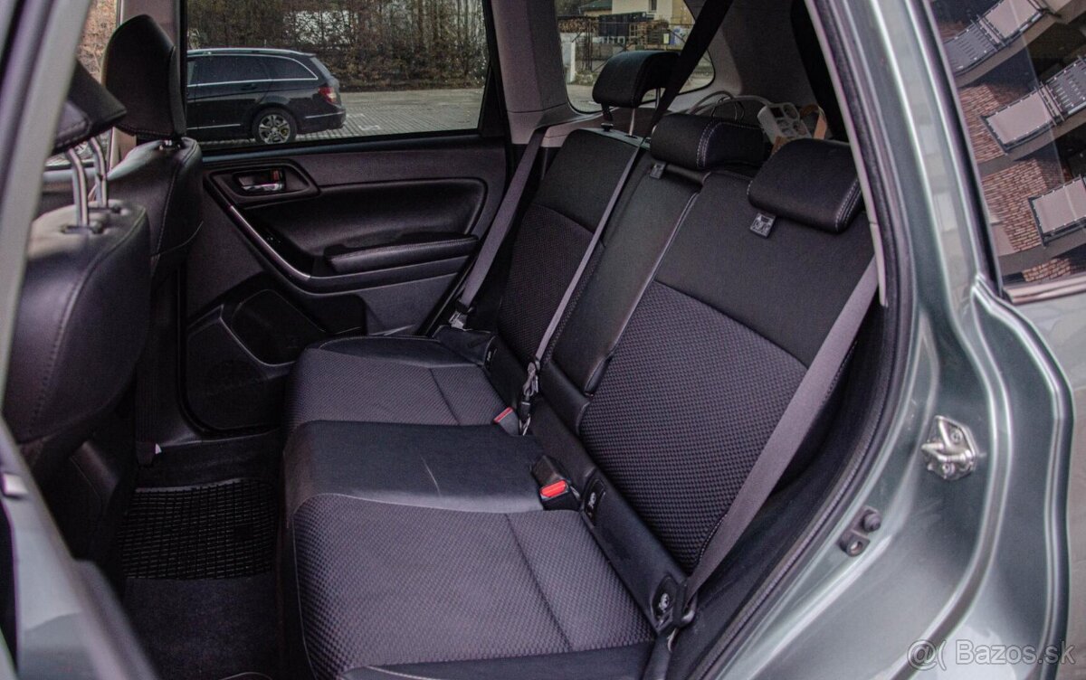 Subaru Forester 2.0D-L CVT Comfort - 12