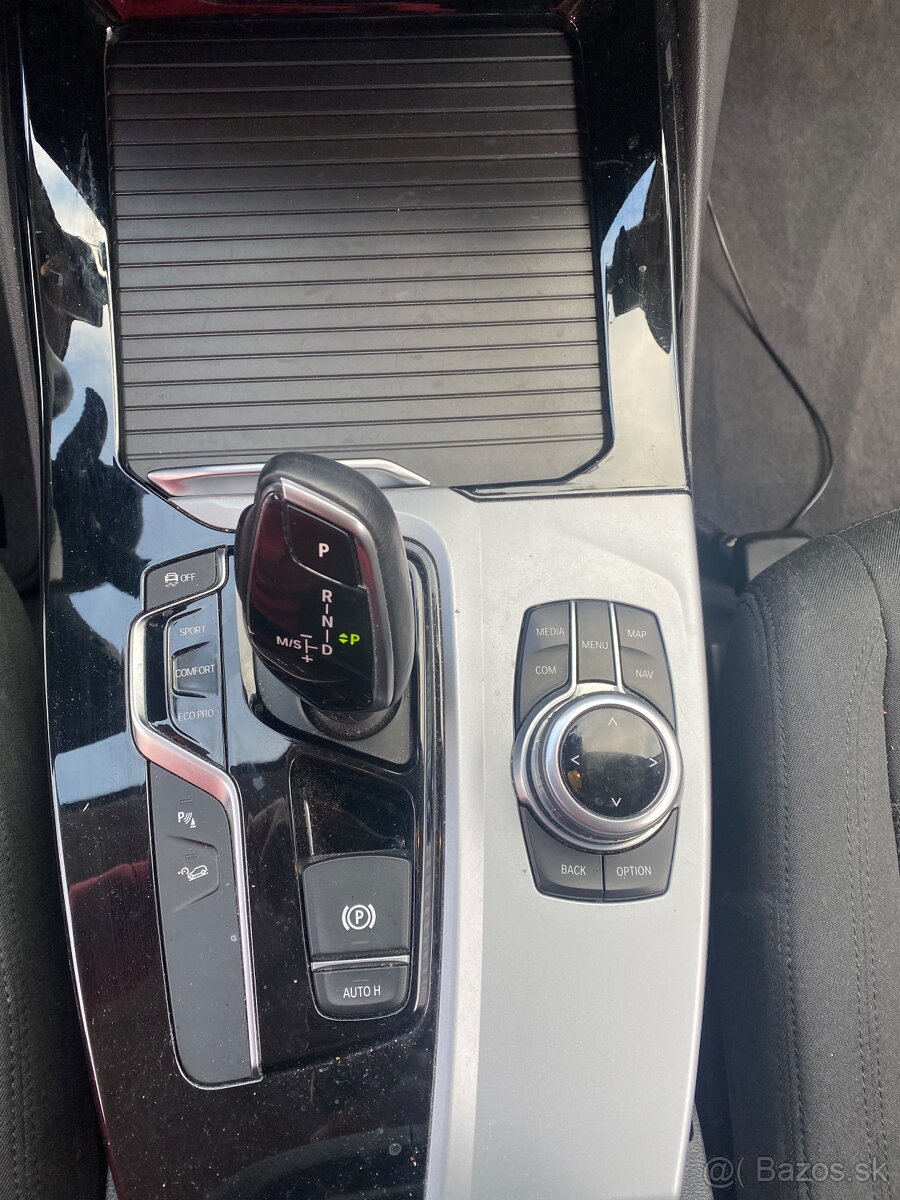 BMW X3 xDrive20d AT 140kW190HP A8 - 12