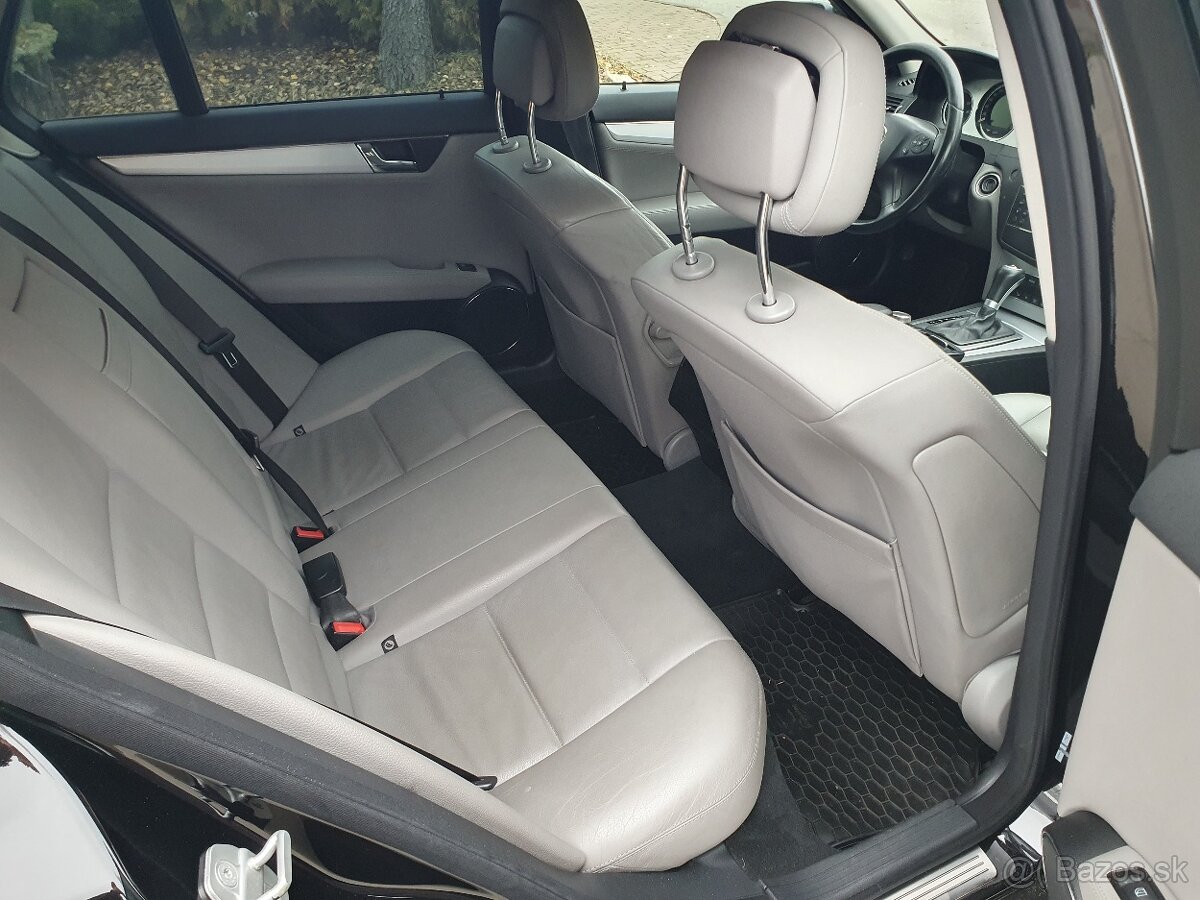 Mercedes Benz C 320 CDI Avantgarde 4Matic - 12