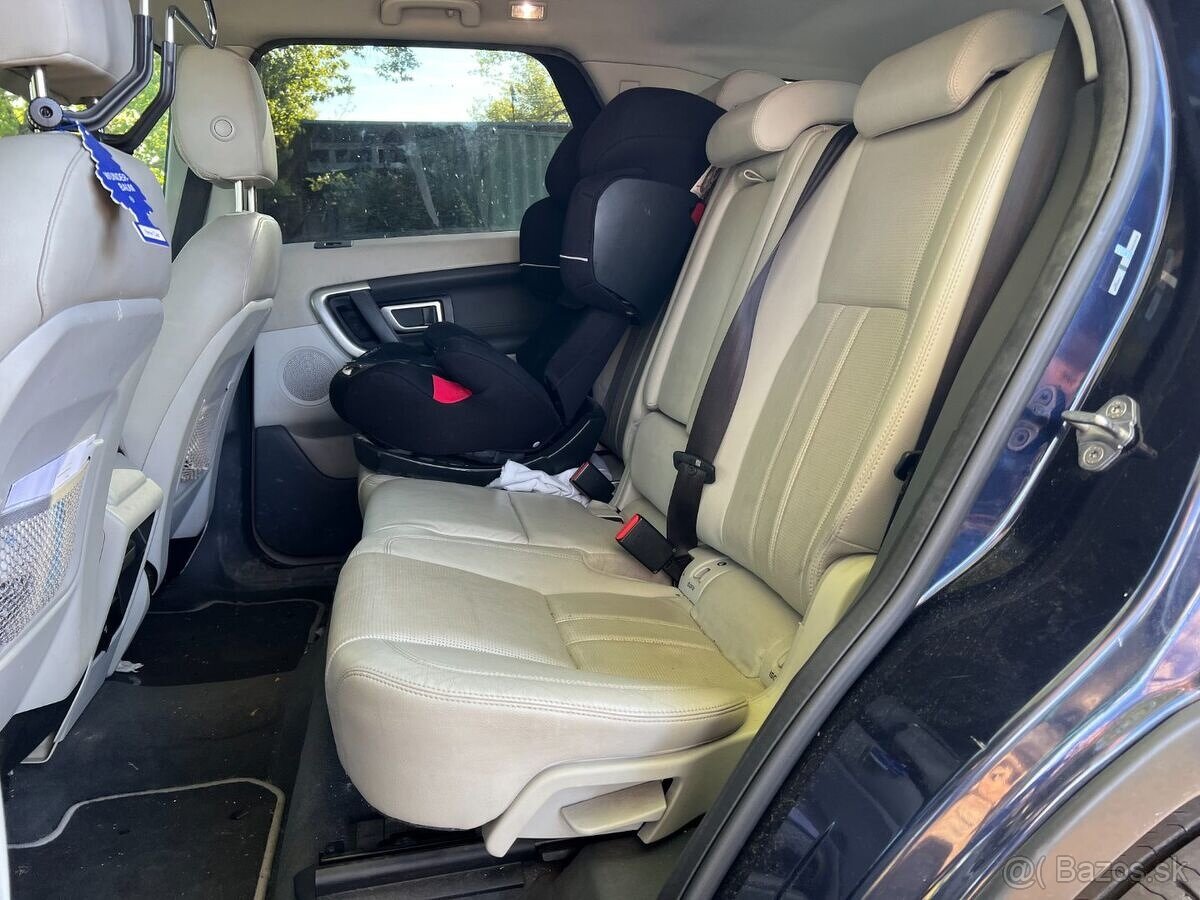 Land Rover Discovery Sport - 12