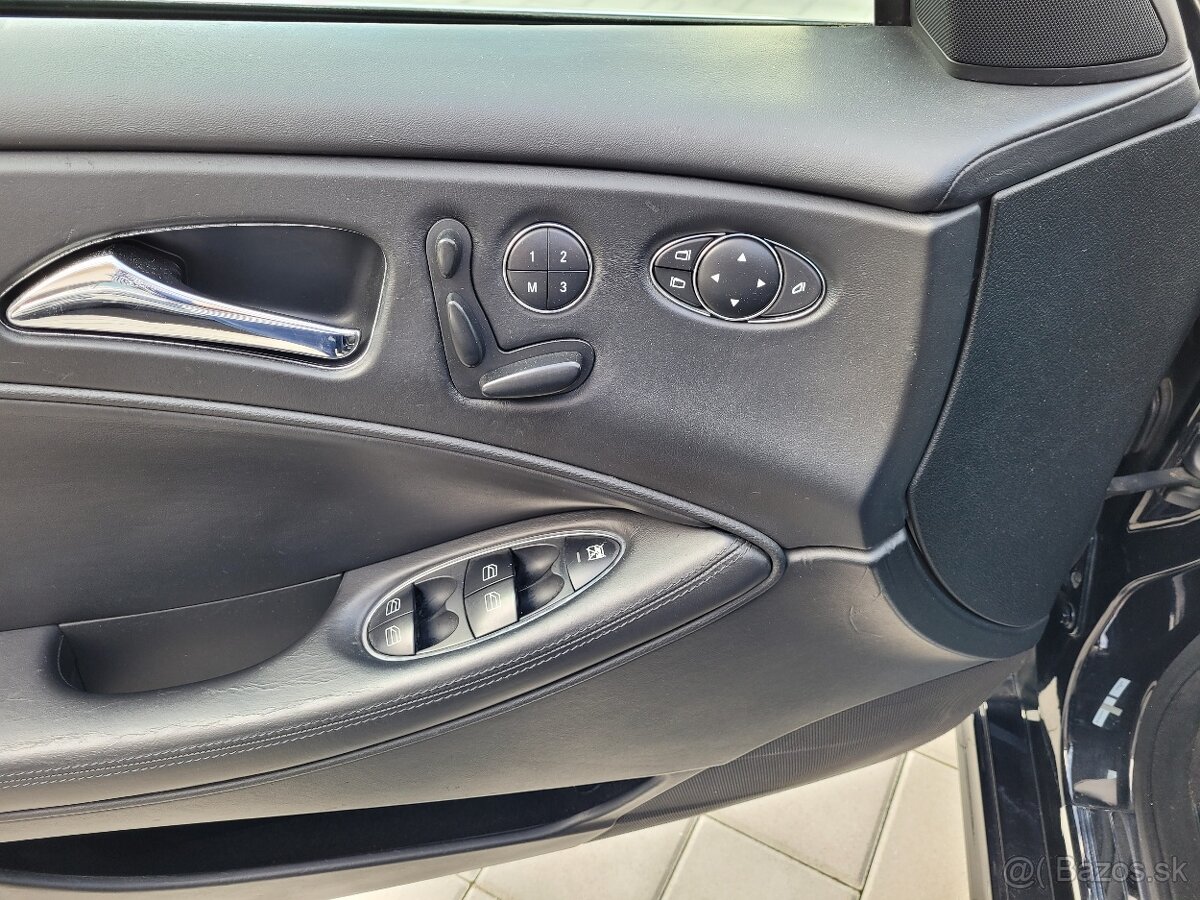 Mercedes- Benz CLS 63AMG - 12