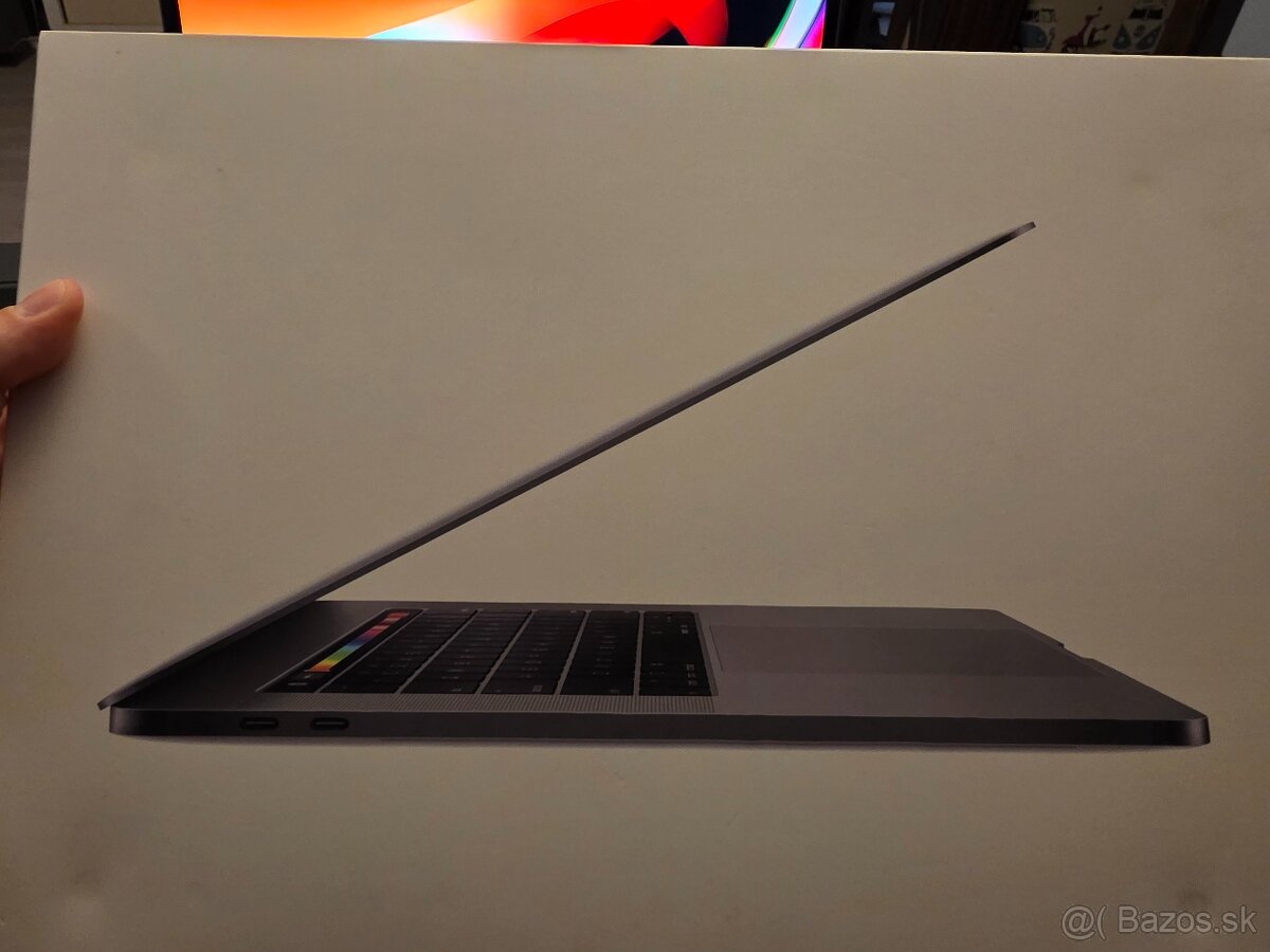 Macbook Pro 15" (2018) i7 32Gb Ram - 12