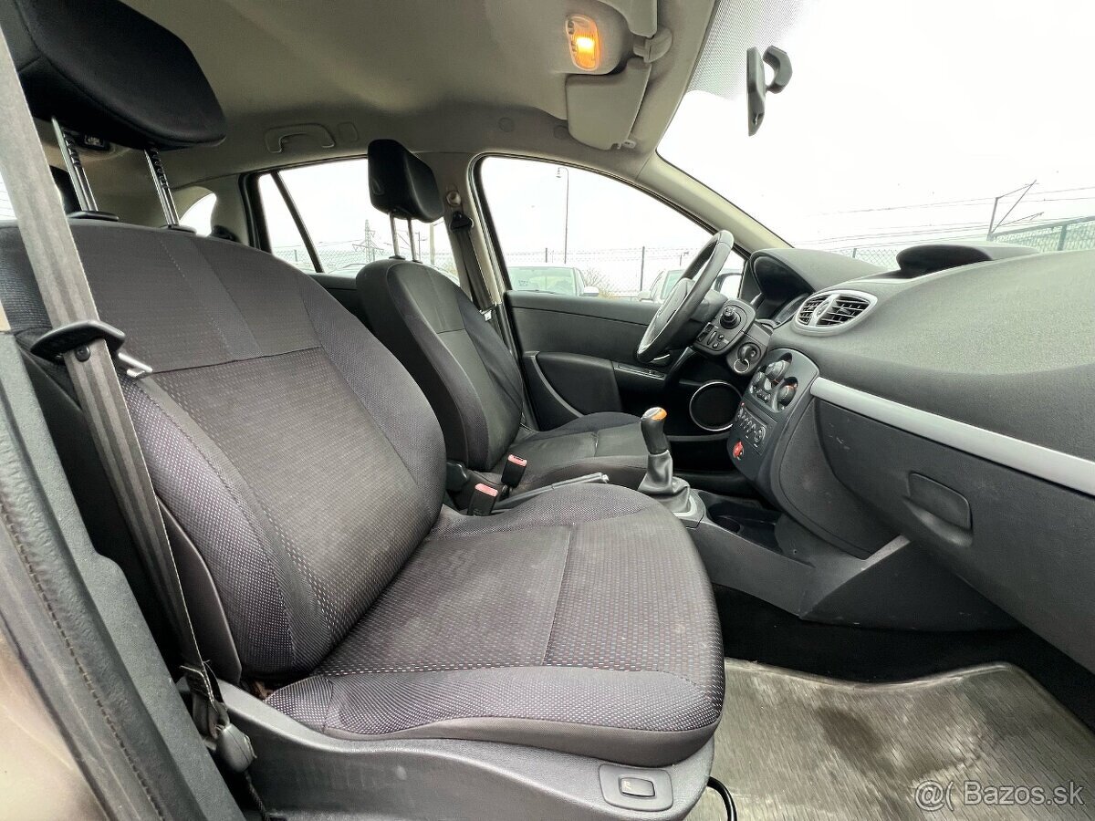 Renault Clio Grandtour 1.5DCi diesel, 63kW, MT5, rok:06.2008 - 12