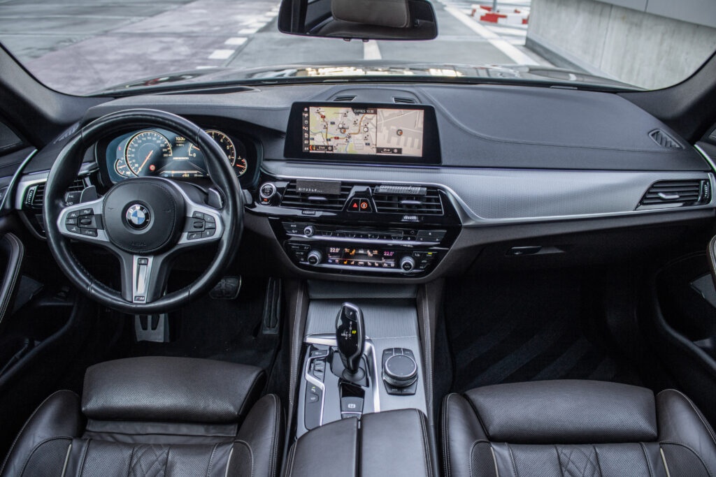 BMW m550i G30 340kW - 12