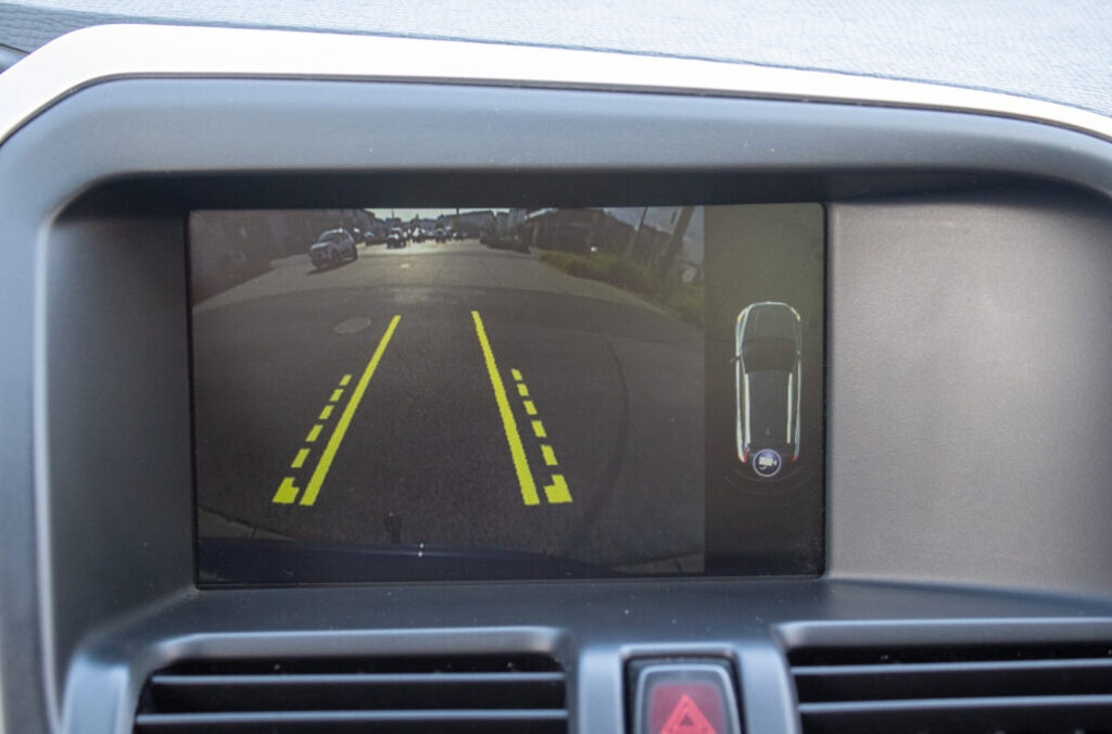 VOLVO XC60 (2015) - 12