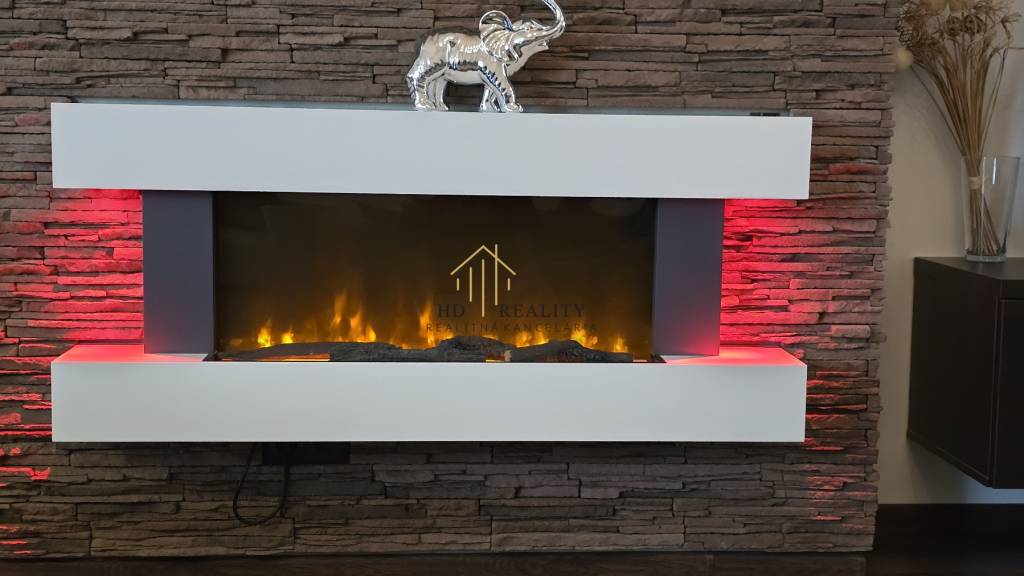 HD REALITY, Vám ponúka na Predaj 3-izbový Apartmán na Donova - 12