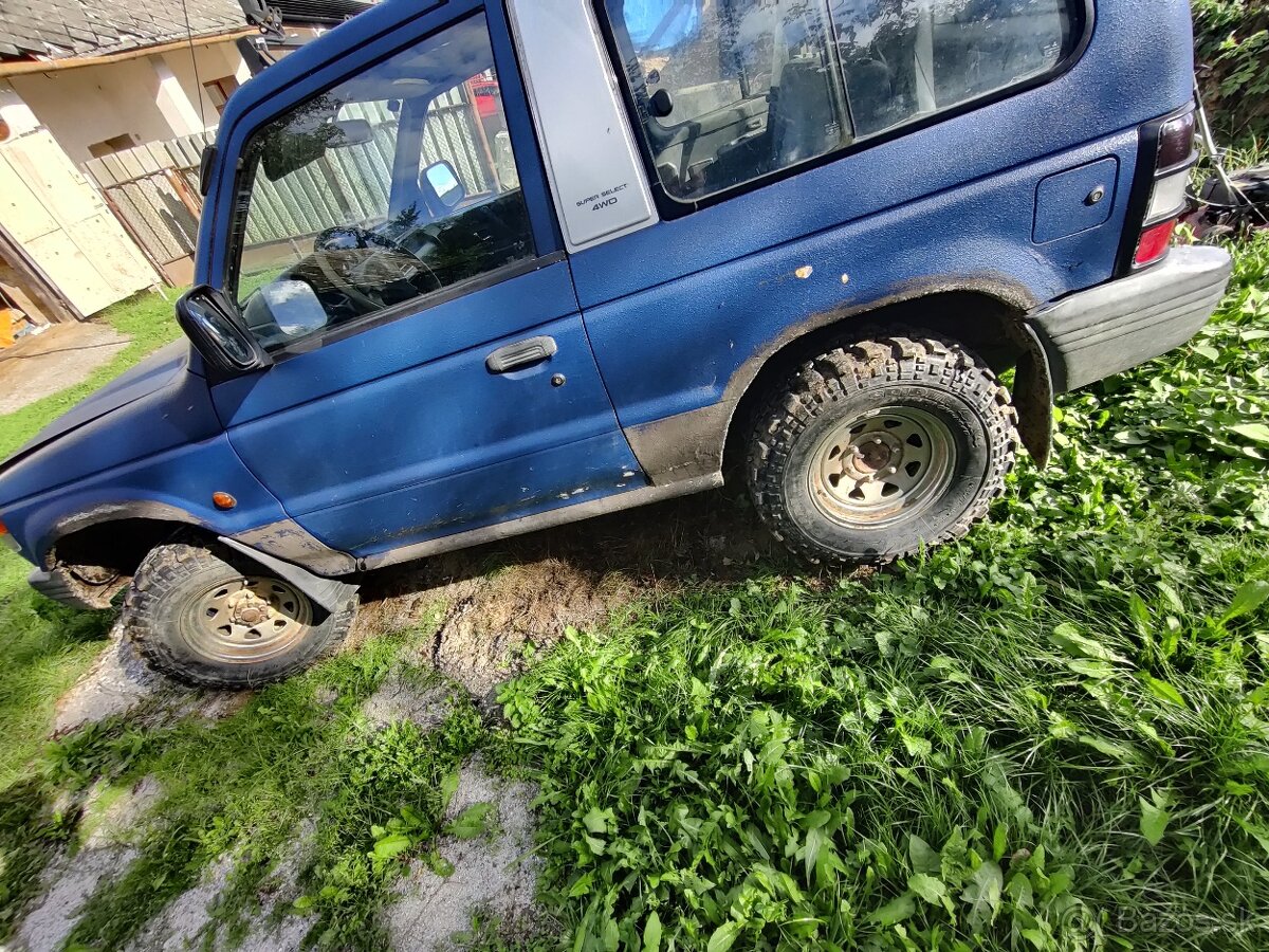 Mitsubishi Pajero 2.5 TD superselect +ťažné - 12