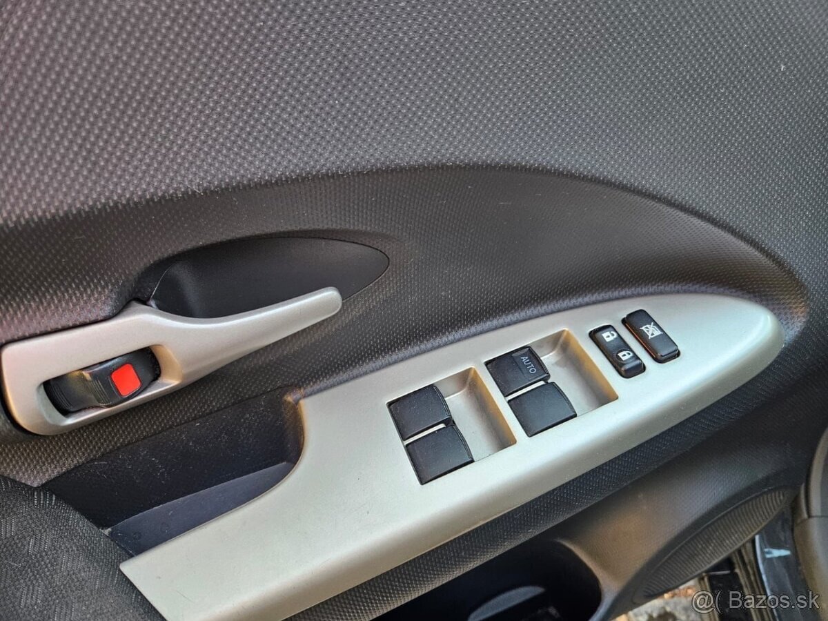 Toyota Urban Cruiser 1.4 I D-4D AWD Sol. - 12